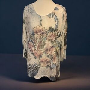 VIA VITALE FLORAL & ANIMAL PRINT WITH RHINESTONE DETAIL 3/4 SLEEVE BLOUSE/Size M